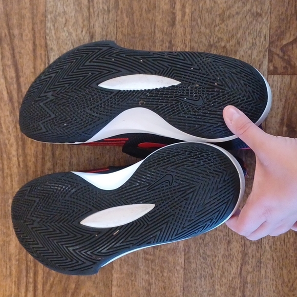 Mens Nike black and red shoes size 10 - Picture 4 of 8